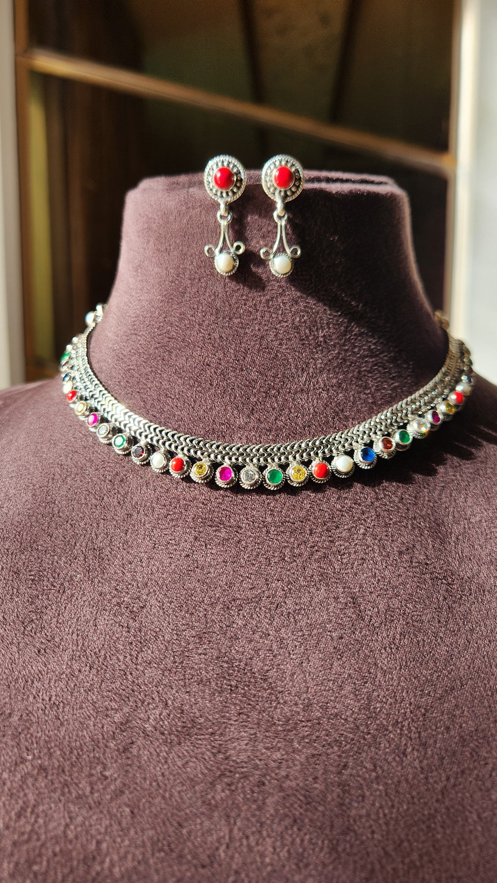 Navratan Neckline