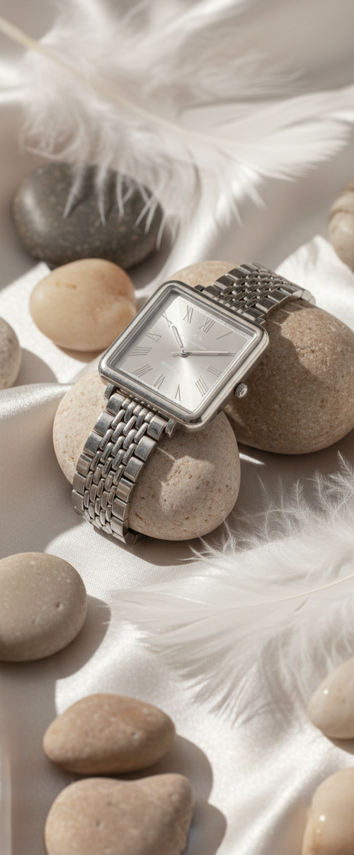 A Classic Square Dial Watch_1