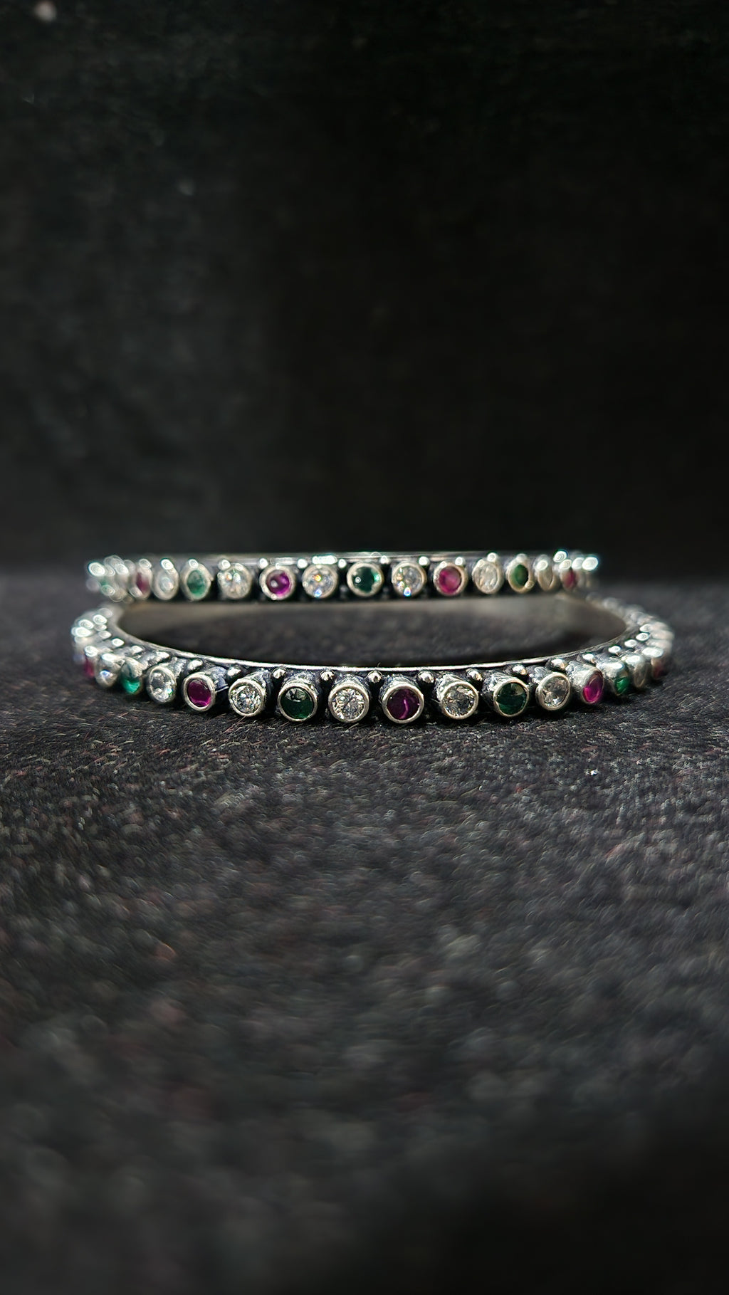 Bezel Set Symmetry Stack