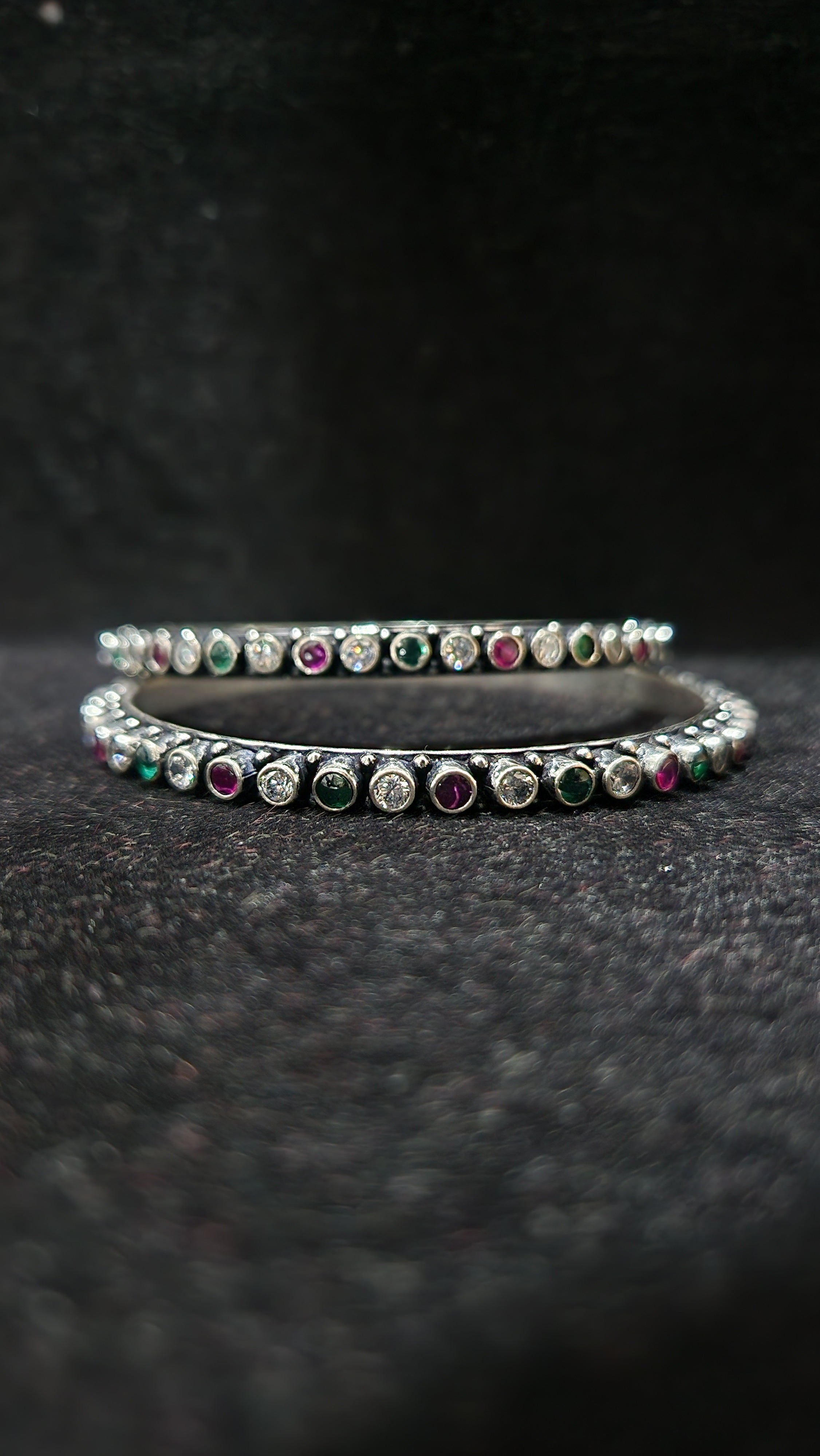 Bezel Set Symmetry Stack