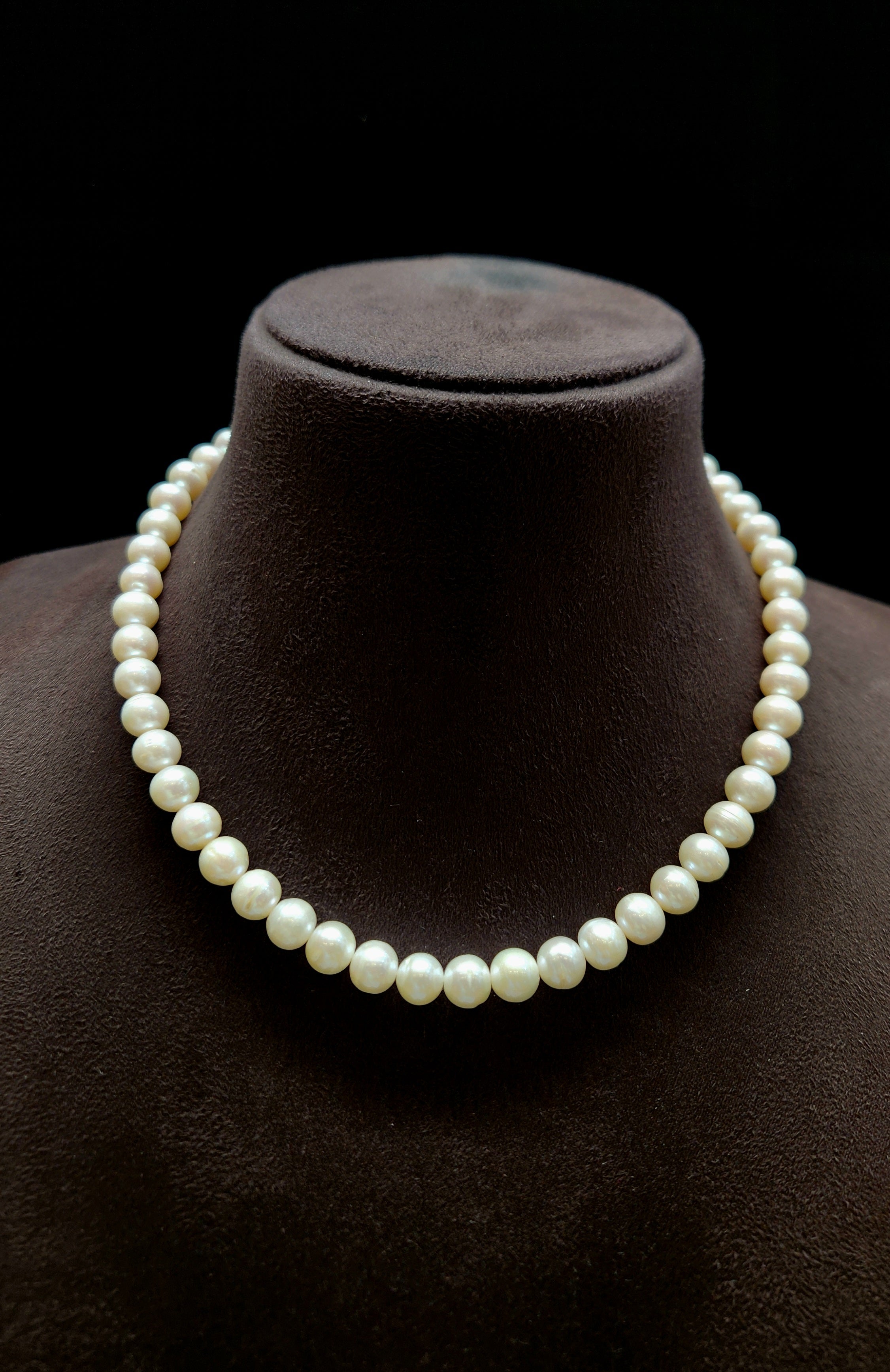 Freshwater Pearl Mala (Round)