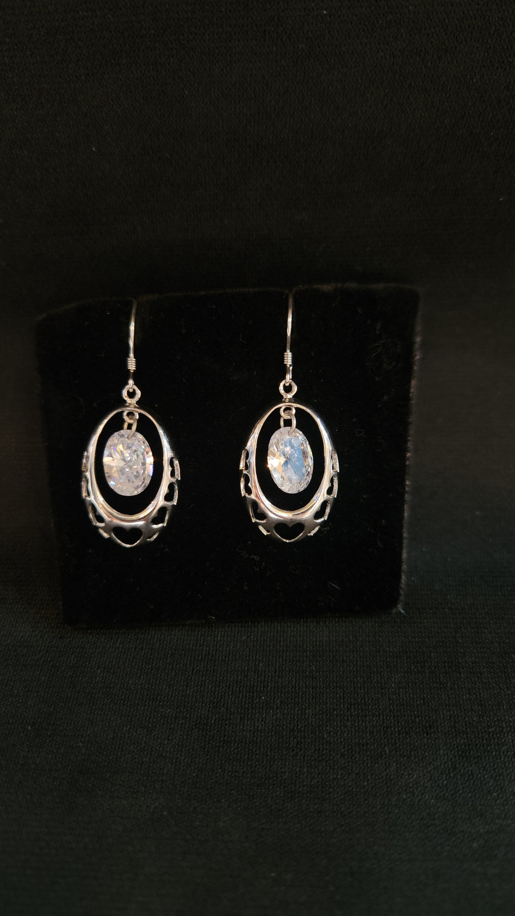 Heart Cut out Solitaire Drops