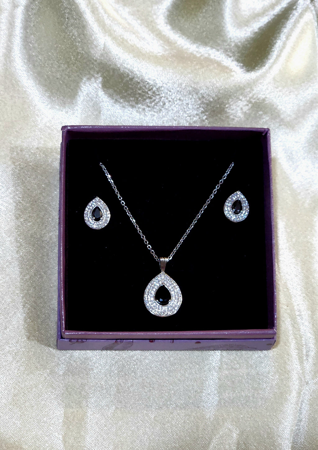 Midnight Teardrop Set
