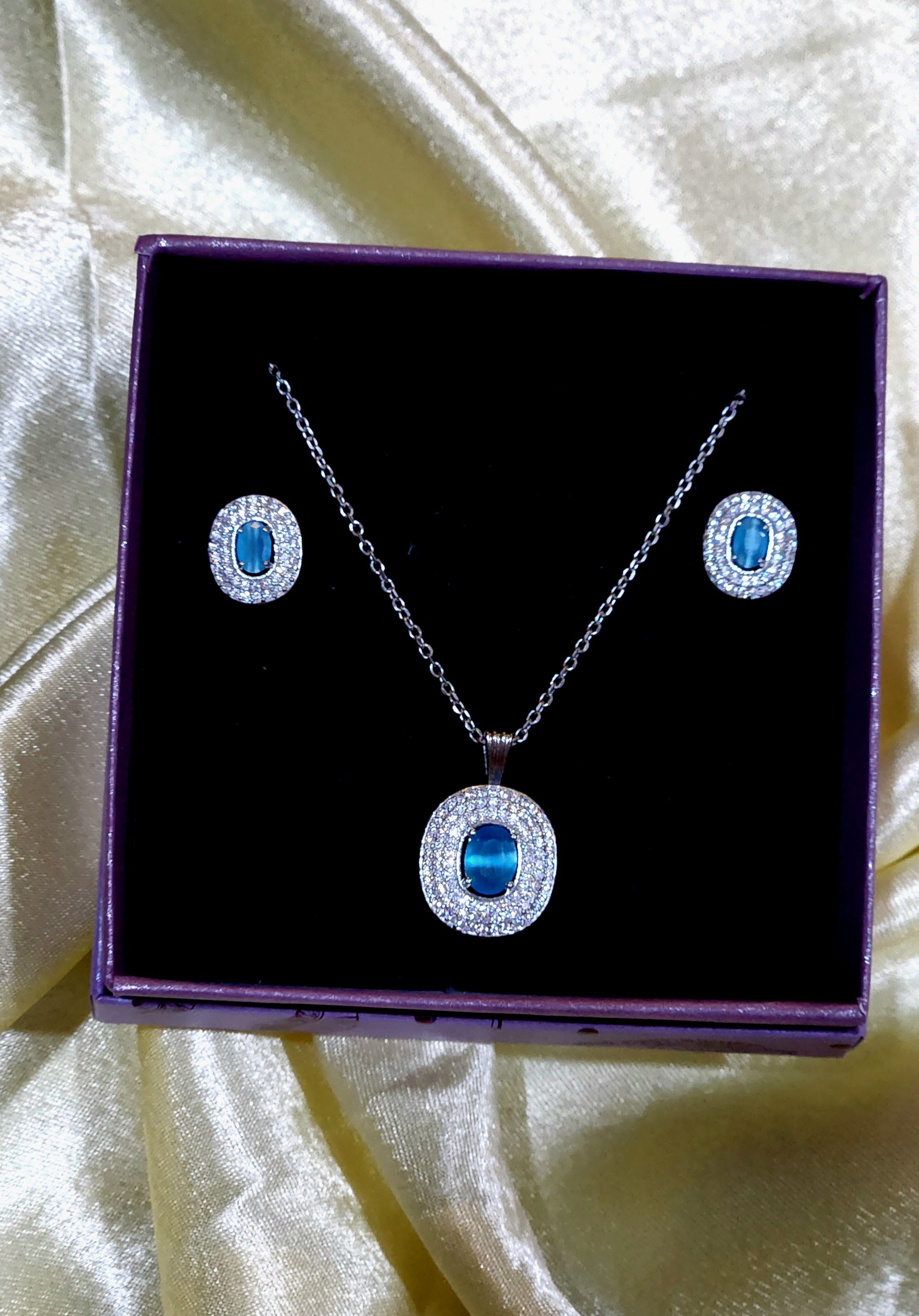 Ocean Glow Pendant Set