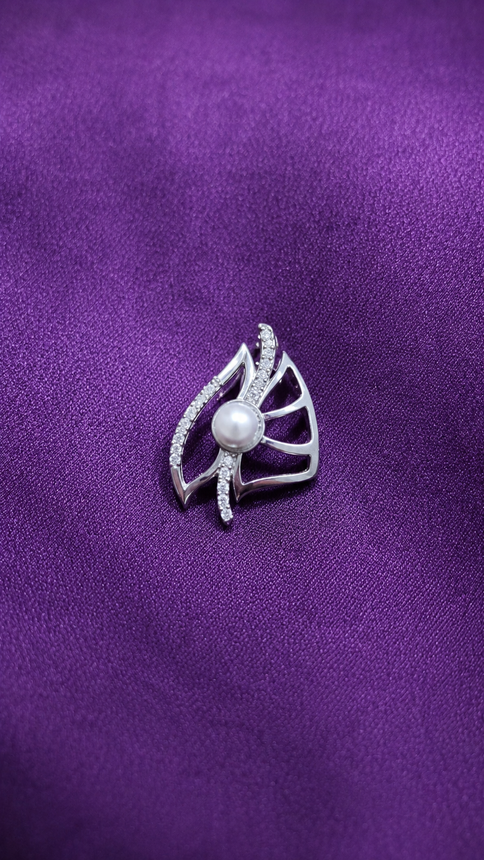 Pearl Leaf Pendant by Myrah Jewels