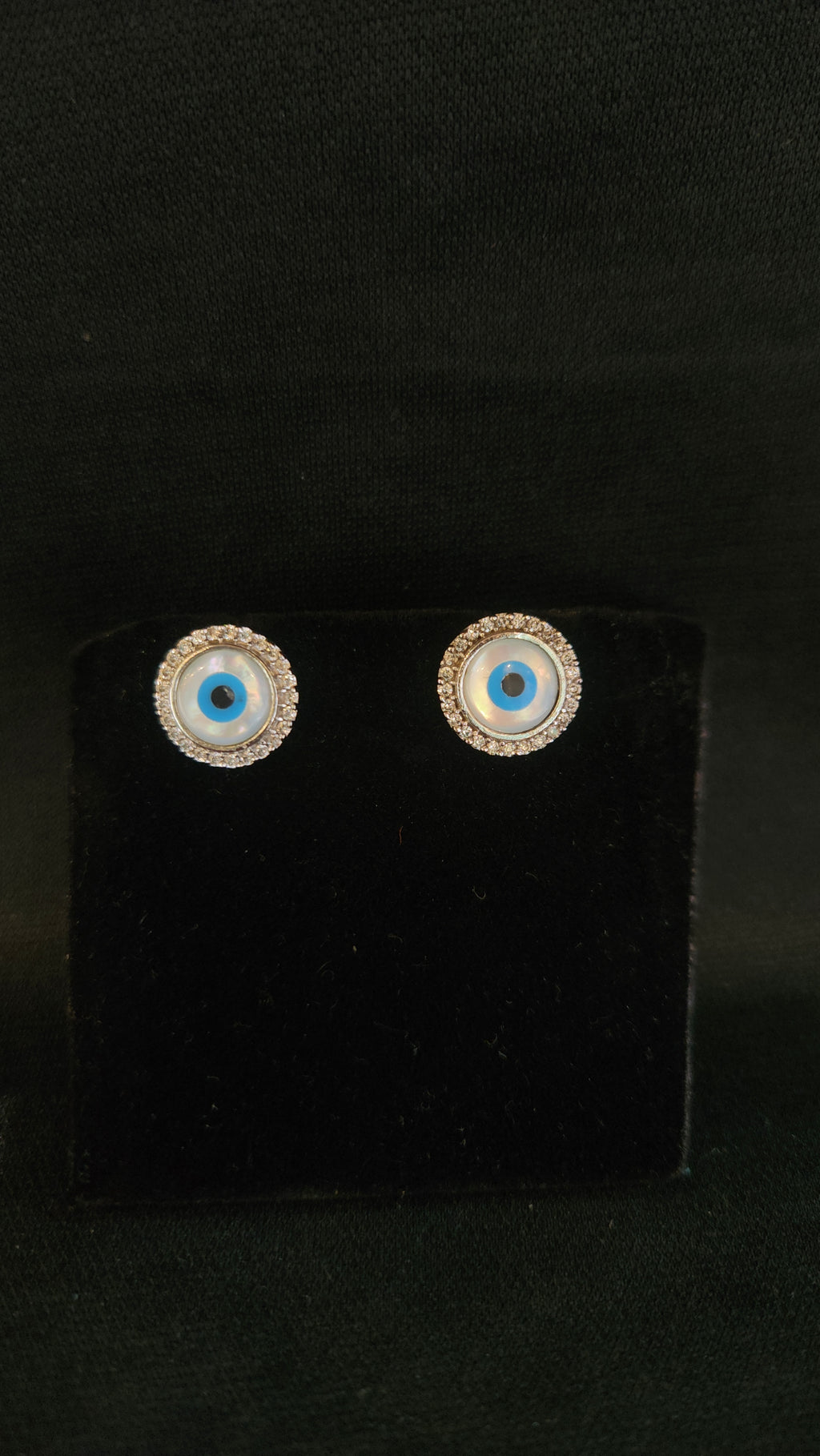 Protective Eye