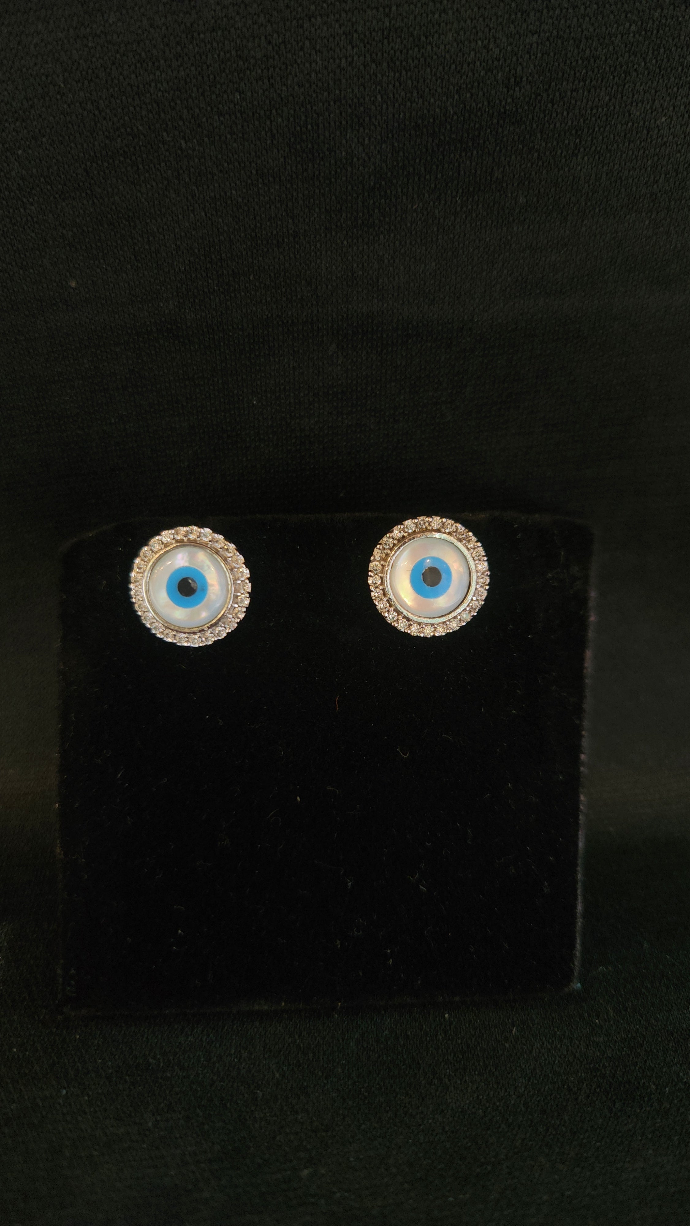 Protective Eye