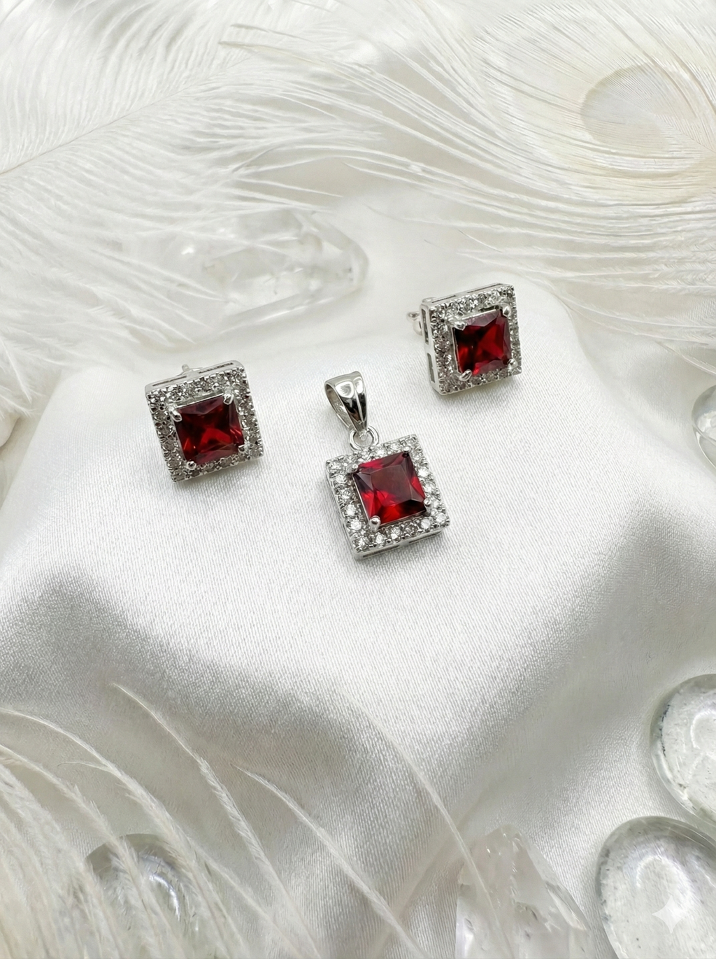 Ruby Red Square Halo Set_2
