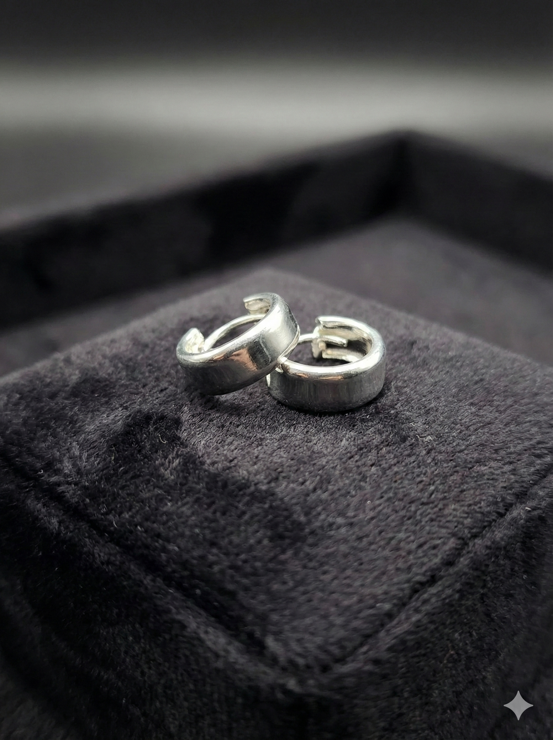 Silver Loops_1