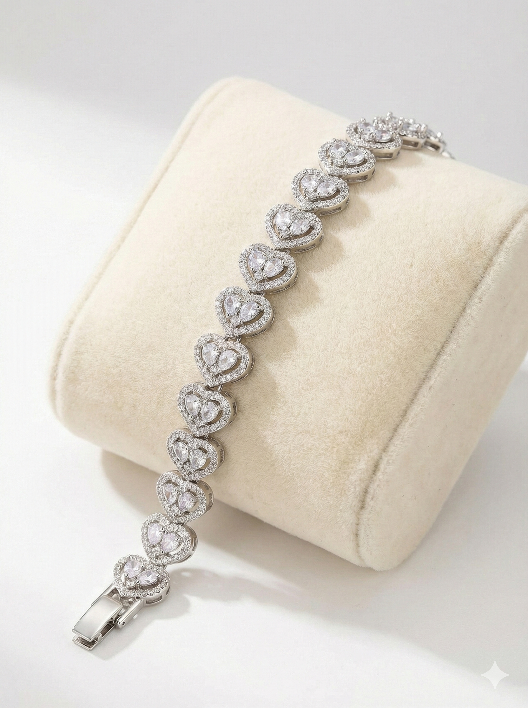 Sparkling Silver Heart Link Bracelet_1