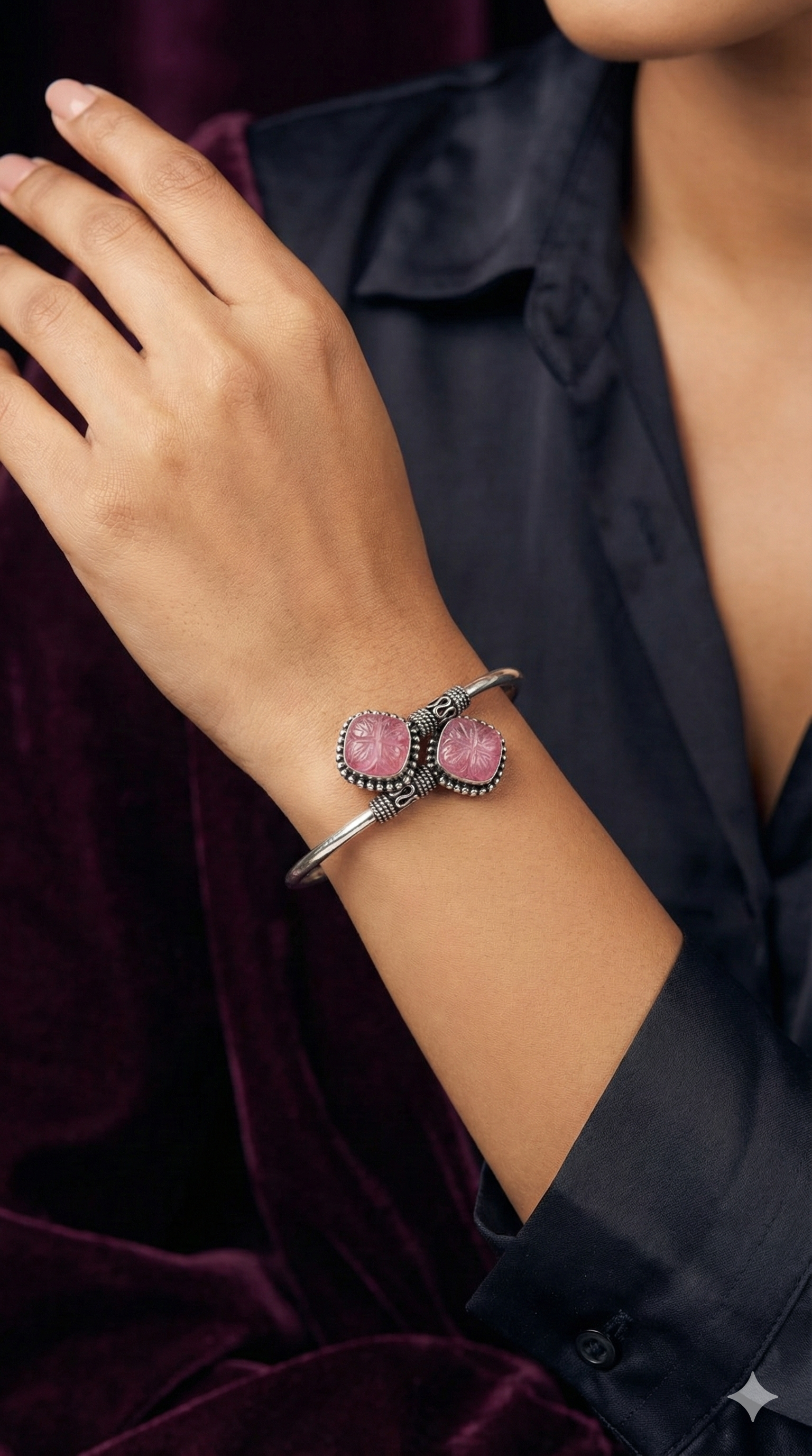 Vintage Style Pink Gemstone Bangle_4